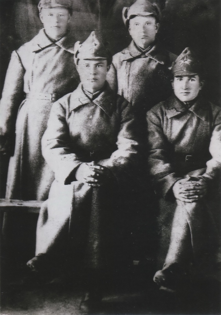 И. М. Грушенко – крайний справа, 1926 г.